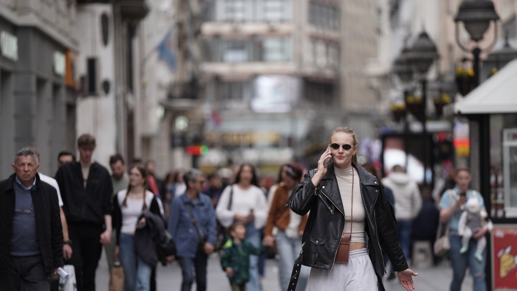 'SAMO MI SE SPAVA, JEDVA USTAJEM IZ KREVETA' Beograđani se masovno žale na isti problem, evo šta može da pomogne