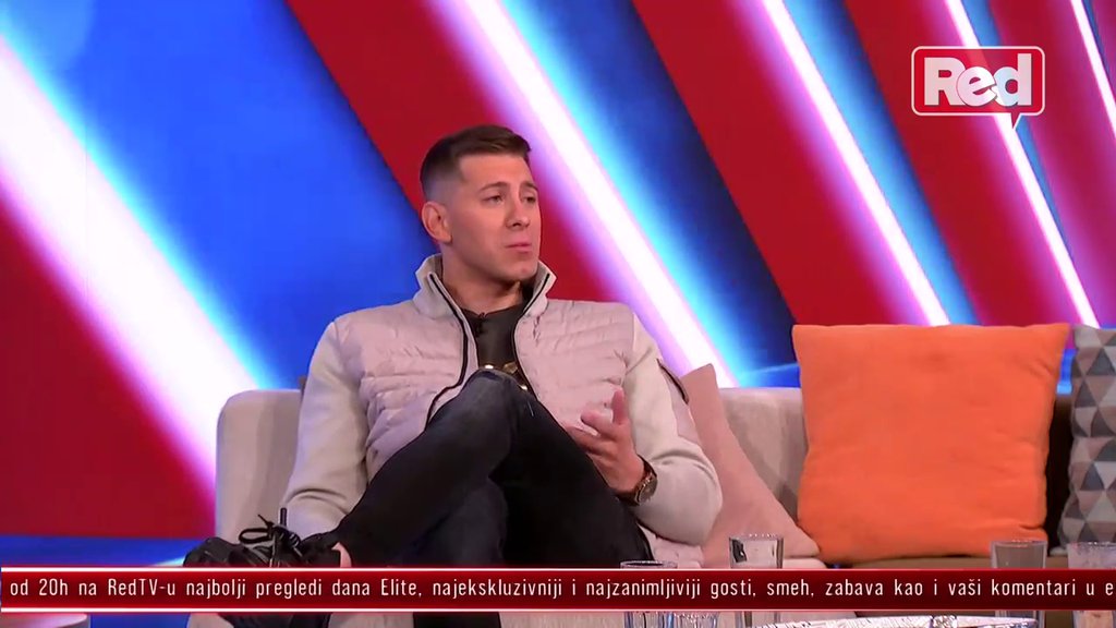 VIDEO SAM SVAKAKVE SLIKE, IMAM PRAVO DA VERUJEM: Boža Džons progovorio o Majinim tvrdnjama da je Stanija imala aferu sa Takijem, pa bez zadrške osuo rafal po Asminu: DUŽAN JE PETNAEST HILJADA (VIDEO)
