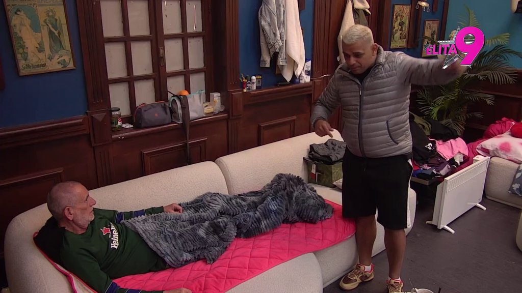 NA IVICI ŽIVACA! Bora potražio utehu, pa najavio sledeći potez: Skinuću joj patiku (VIDEO)