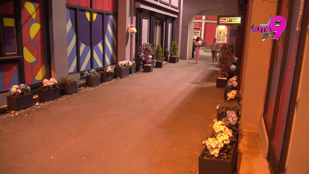 Prijateljstvo je stavljeno u smeće zbog para: Stanija shvatila da je Tamari preča Anite od nje posle 15 godina, ostala u šoku (VIDEO)