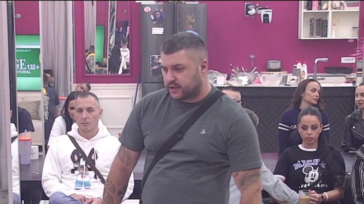 ŠOK! Asmin otkrio da Anelin brat ne želi da čuje za nju i Situ, preko ovoga im NIKADA NEĆE PREĆI (VIDEO)