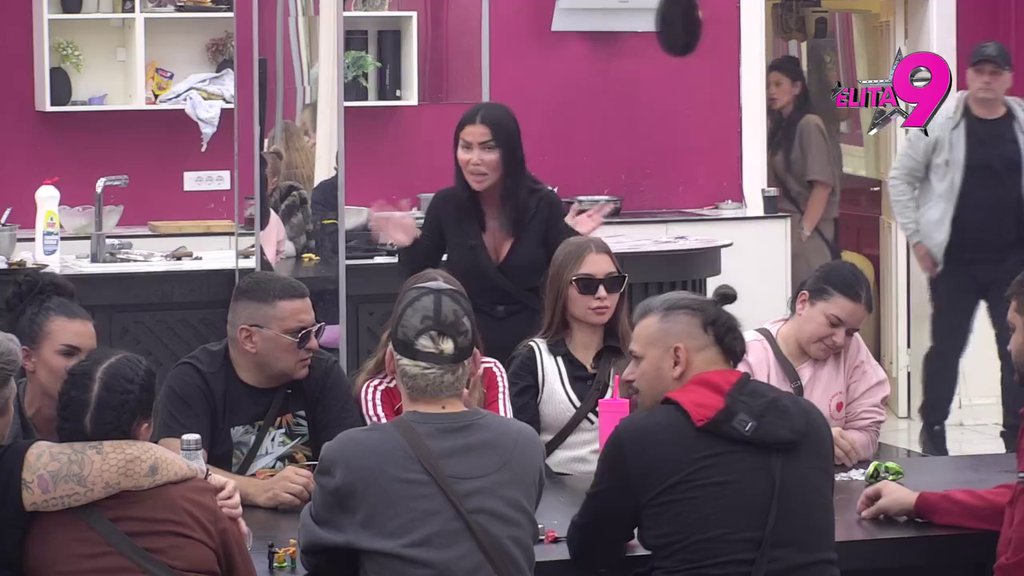 TI SI PATRIK ZVEZDA, POTPUNO PRAZAN: Vanja Prodanović rastavila Bebicu na činioce, Dača rešio da raskrinka najveće licemere među učesnicima: Žalite mi se, a onda me nazivate poltronom (VIDEO)