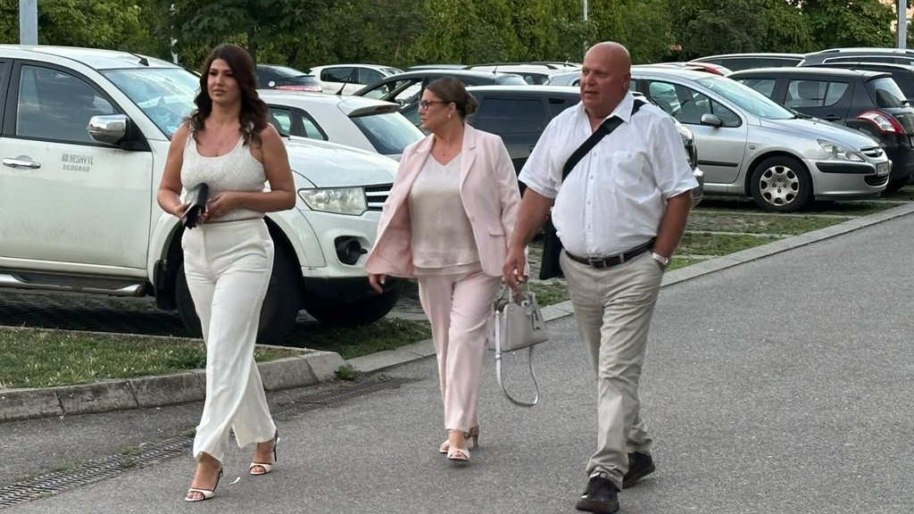 Durdžići zbog Asmina došli u Beograd, a on se ne odvaja od Maje: Pokupila je sve njegove stvari pre nego što se probudio!