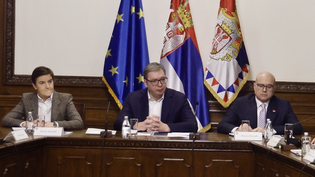 ''VUČIĆ JE IZNEO 7 TAČAKA I ZAKLJUČAKA KOJI SU PRIHVAĆENI' Dačić se obratio posle sednice Saveta za nacionalnu bezbednost: Ovo je najveća kriza od zav