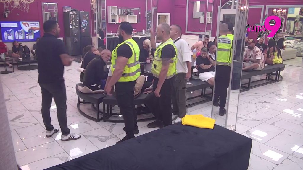 Brazilcu se ovo neće svideti: Asmin počeo da mu preti, pa brutalno zaratio sa Dačom, obezbeđenje napravilo živi zid! Virijević ga naterao da se izvini Takiju za sve! (VIDEO)