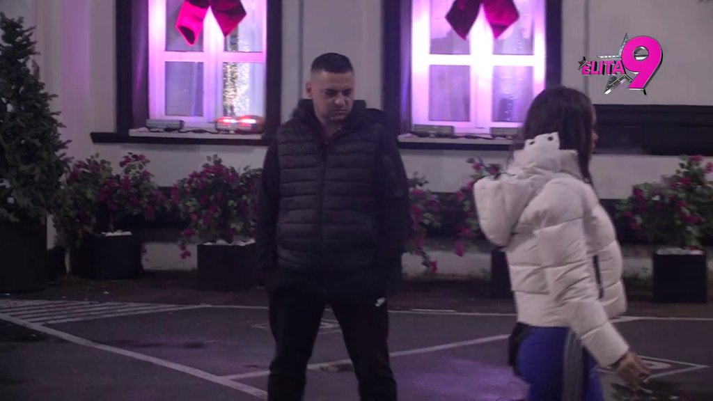 Rešio da je kidnapuje: Bebica pokušao da ubedi Teodoru da spava s njim u izolaciji kao s Đukićem, pa popio korpu! (VIDEO)