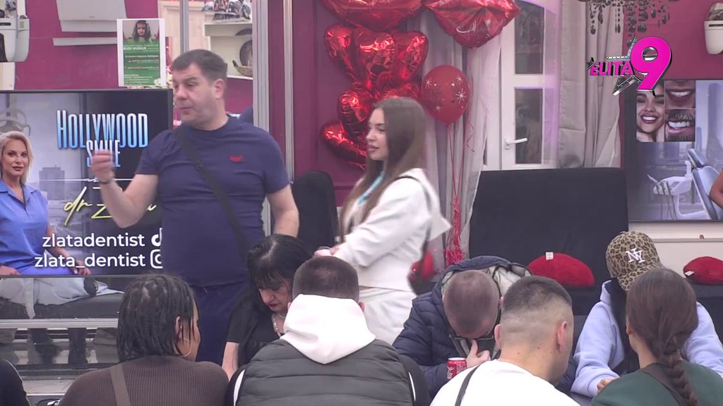 Toliko me smarao da sam... Anita brutalno isponižavala Volkova, pa otkrila detalje poruka koje joj je slao! (VIDEO)