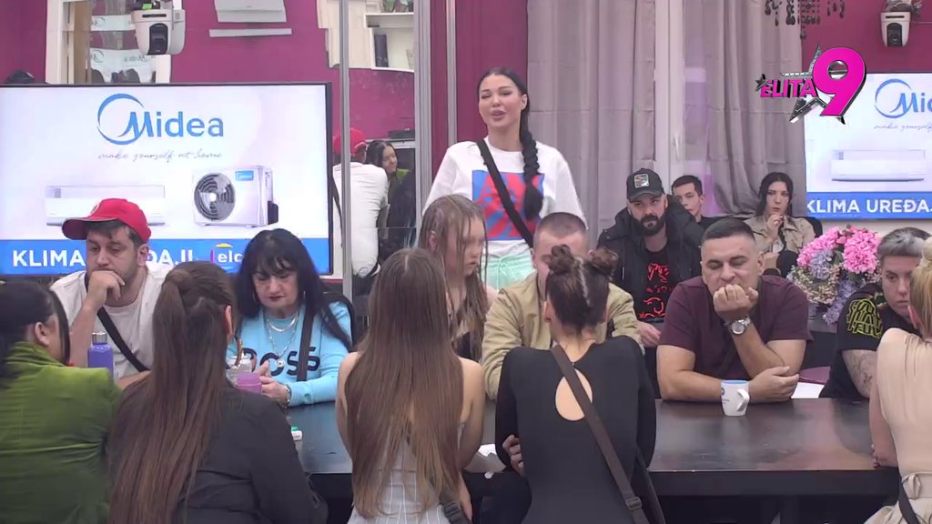 Nećete biti zajedno, nije ti rekla izvini ni za Filipa ni za Terzu: Asmin nikada suroviji prema Bebici, sasuo mu istinu u lice, a Majine reči ŠOKIRALE SVE (VIDEO)