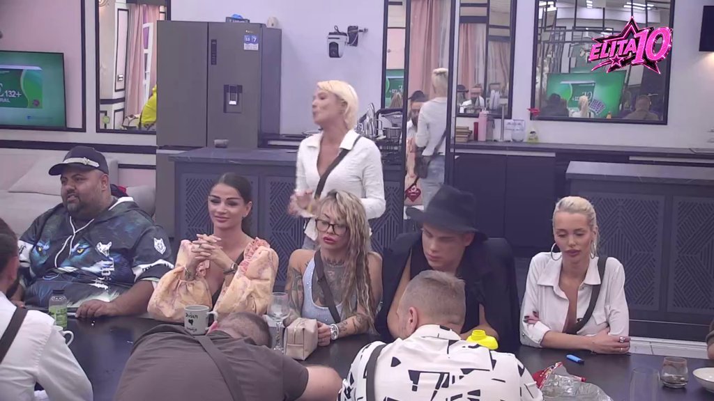 Aneli dobila šut kartu od Jasenke: Odjavila je zbog Anđele, neće fa trpi uvrede na račun njene drugarice! (VIDEO)