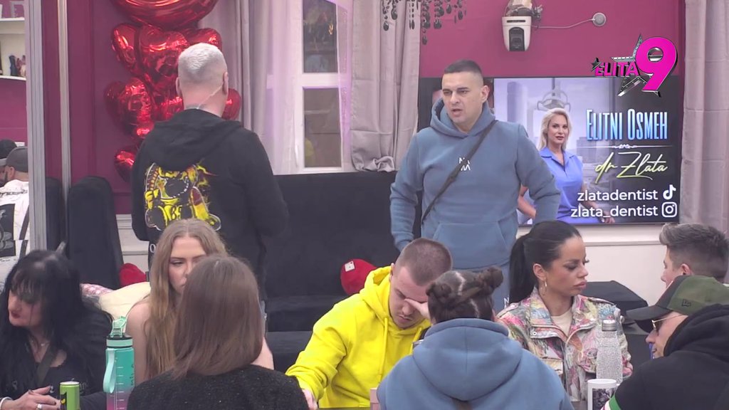 Evo koliko često Kačavenda priča o Anđelu i njegovim vrelim slikama koje joj je slao (VIDEO)