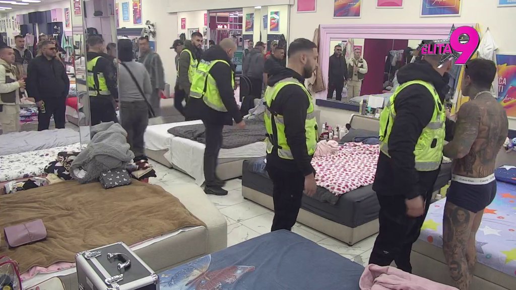 ŽESTOKO SUOČAVANJE: Bebica i Filip oči u oči, pljušte uvrede na sve strane! (VIDEO)