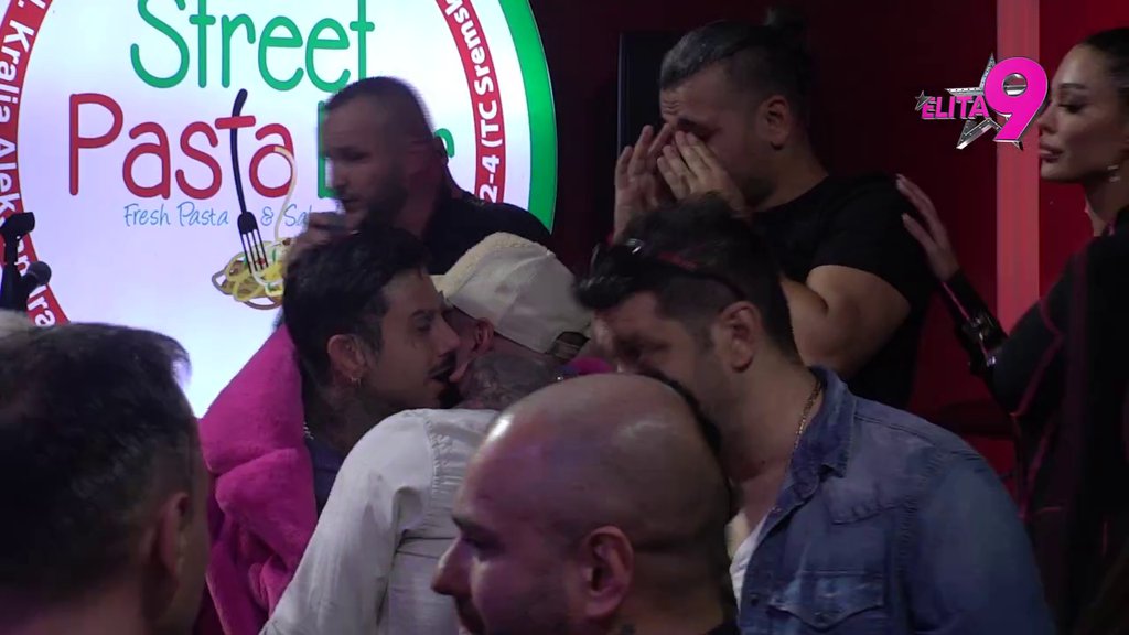 Moja me mala ne voli više: Bora Santana roni suze, slomio se na sitne komade! (VIDEO)