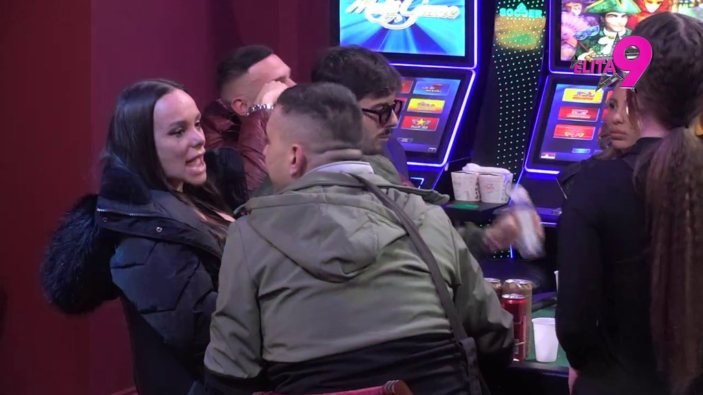 Ne dodiruj me više, makni mi se: Teodori skroz pukao film, Bebica više ne sme da joj priđe! (VIDEO)