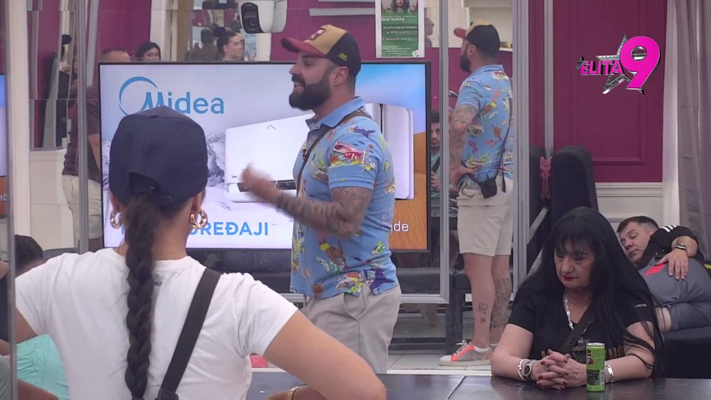 Luka ponovio sve UVREDE KOJE SU SVI IKAD IZGOVORILI za Anitu! Dača mu poručio: Šta ti izgovaraš pred trudnom devojkom, NISI NORMALAN! (VIDEO)