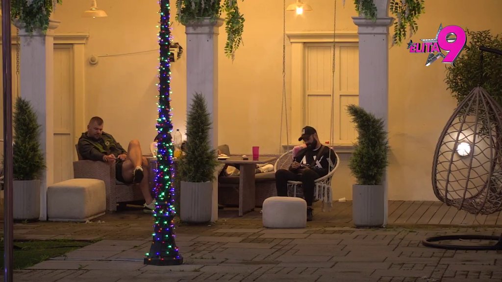 Murat je najveći prevarant koji je ovde kročio: Luka prepričava šta je Murat tražio Sari, pa je iskomentarisali zbog tortilje koju mu je napravila! (VIDEO)