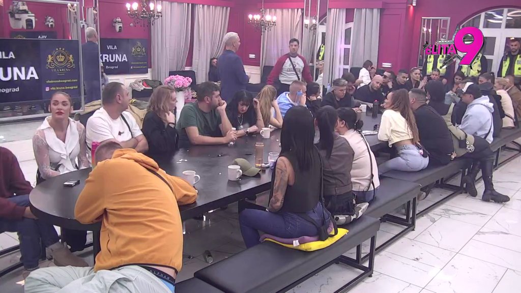 Potrudiću se da budem direktnija: Maja rešila da se poigra sa Lukinim mozgom, Aneli zasigurno neće biti dobro! (VIDEO)