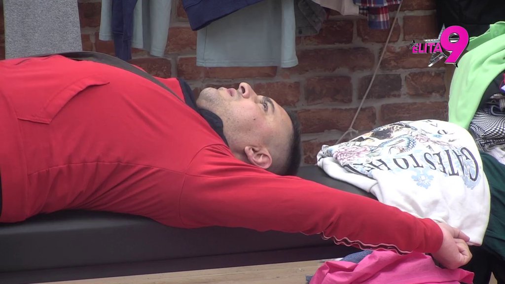 Mere su sve rigoroznije: Fitnes instruktorka Teodora zabranila Bebici i vodu da pije tokom treninga! (VIDEO)