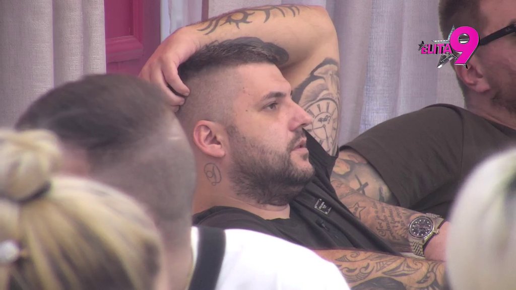 Kunem se u dete poslednji put: Aneli pala roletna i brutalno zaurlala na Alibabu, nikako da se dogovore oko priče za venčanje! (VIDEO)