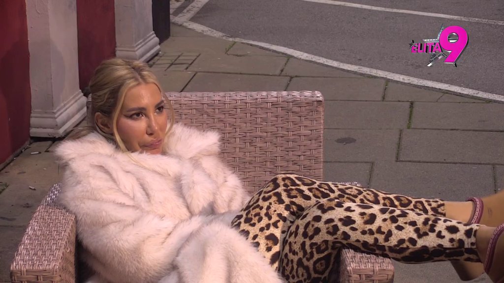 Šta me gledaš kao psihopata? Aneli prekipelo zbog Lukinog ponašanja, brutalno ga oduvala (VIDEO)