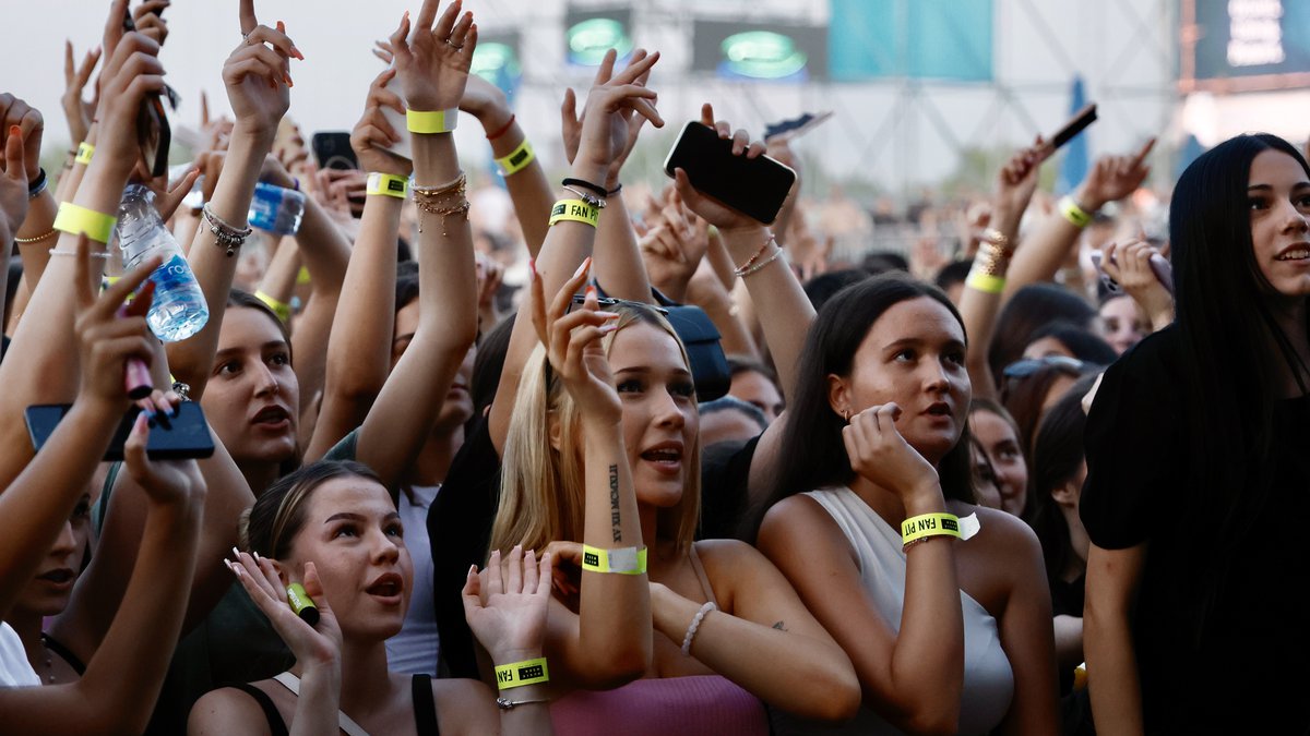 OTKRIVENO! Blokaderka širila lažne vesti! Evo ko je izazvao paniku na Music Week-u! (FOTO)