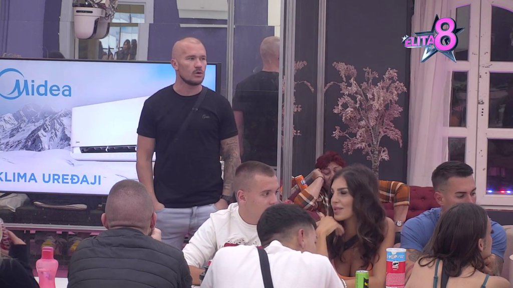 Razvezala jezik: Kačavenda konačno otkrila da li joj je draži Karić ili Gastoz, nastao muk u Beloj kući! (VIDEO)