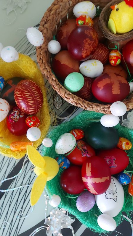 Ovog puta sam van zemlje, s dečkom i sa... Slađa Poršelina napustila Srbiju za Vaskrs! Progovorila o tradiciji i običajima, pa priznala: Ni mama ni ja NE VOLIMO KUHINJU!