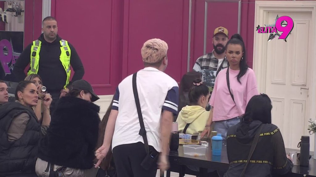 Totalno pomračenje! Urošu pala roletna, pa gađao Luku i počeo da urliče: Anita, sram te bilo, dve godine sam... (VIDEO)