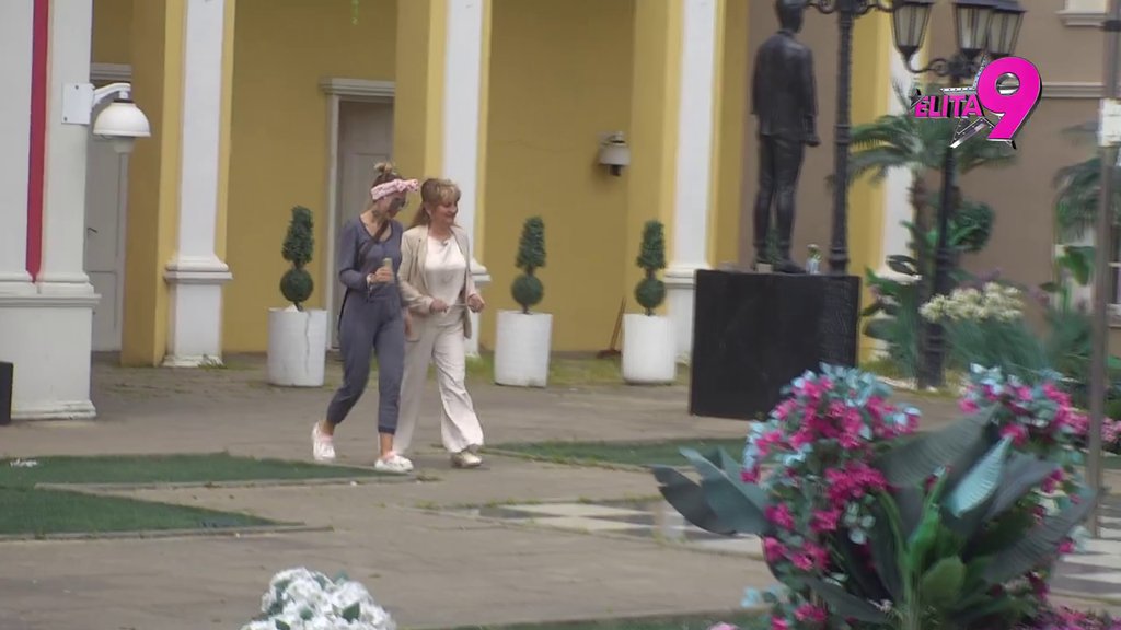 Komiran od mamurluka: Džehva i Aneli udruženim snagama bude Đukića, on ni da makne (VIDEO)