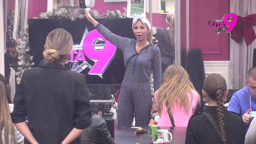 Ti si jedna nula od žene: Aneli na stubu srama zbog pijanog ponašanja i spopadanja Janjuša, Alibaba je zgazio! (VIDEO)