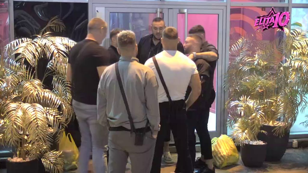 Car spustio kormilo?! Došao u Karićev klan, on mu uzvratio peckanje: Brate, ti znaš da sve što je naše, to je i TVOJE (VIDEO)