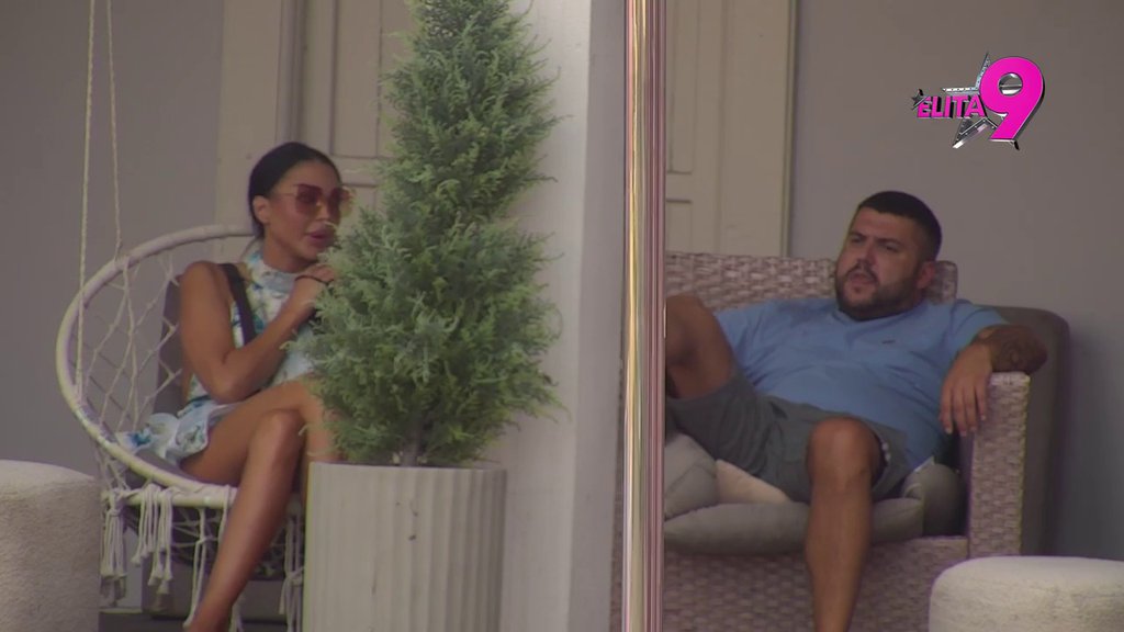 PUJ PIKE NE VAŽI! Maja prešla Asminu preko očijukanja sa Sofijom, pa najavila HAOS Janićijevićevoj! (VIDEO)