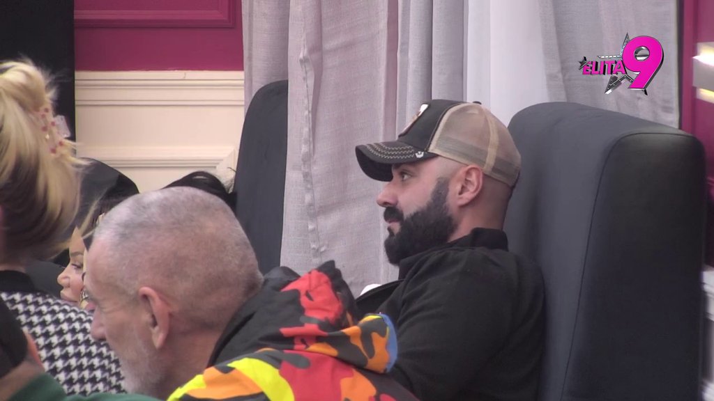 Biljana će mu da je sve u redu, oni znaju najbolje šta je to: Aneli progovorila o Luki, pecnula ga, on je ponovo ponizio pred svima: Tako pričaj s drugima, vidimo ko je skakavac (VIDEO)