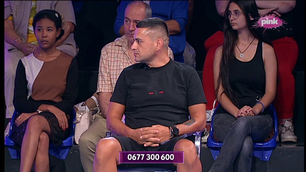 Blokirao me je, pa sam kupovao nove brojeve: Uroš otkrio detalje sa snimanja spota, pa se osvrnuo na odnos sa Borom! (VIDEO)