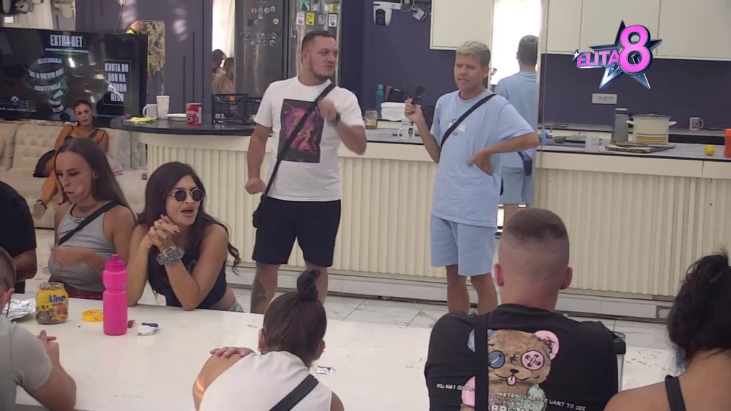 Maca joj pojela jezik: Anđela zanemela na pitanje o Etno selu sa Pavlom Jovanovićem! (VIDEO)