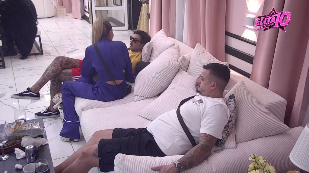 Manipulacija Aneli Ahmić kakvu skoro niste videli: Čak ni Đukić više ne veruje u njene laži, raskid na pomolu! (VIDEO)