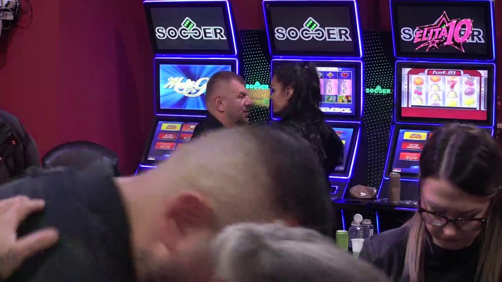 Je l' sam ti ja najveća ljubav? Sandra dočekala Janjuša na zicer, on ostao bez teksta! (VIDEO)