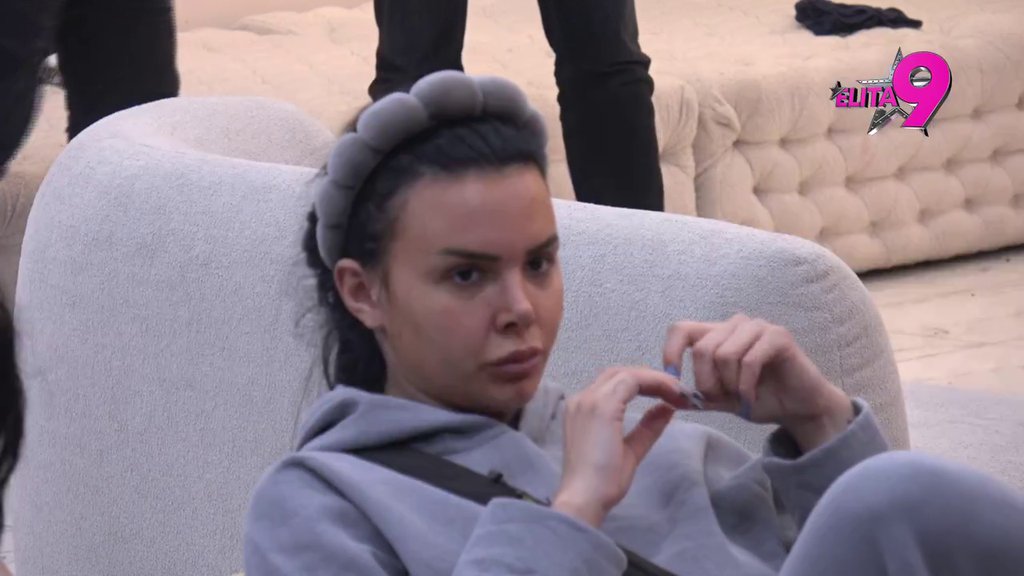 Vi ste jedno drugom TREĆA OPCIJA - DAJ ŠTA DAŠ! Teodora najstrašnije ponizila NEVIĐENU LJUBAV Anite i Luke, Stanojlovićeva se PUŠI! (VIDEO)