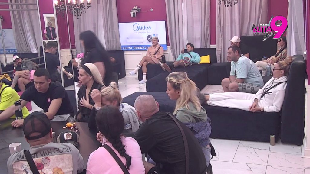 Ja nisam svaštara: Milan pred svima ponizio Anitu, Bebica OVIM potezom navukao gnev svih cimera (VIDEO)