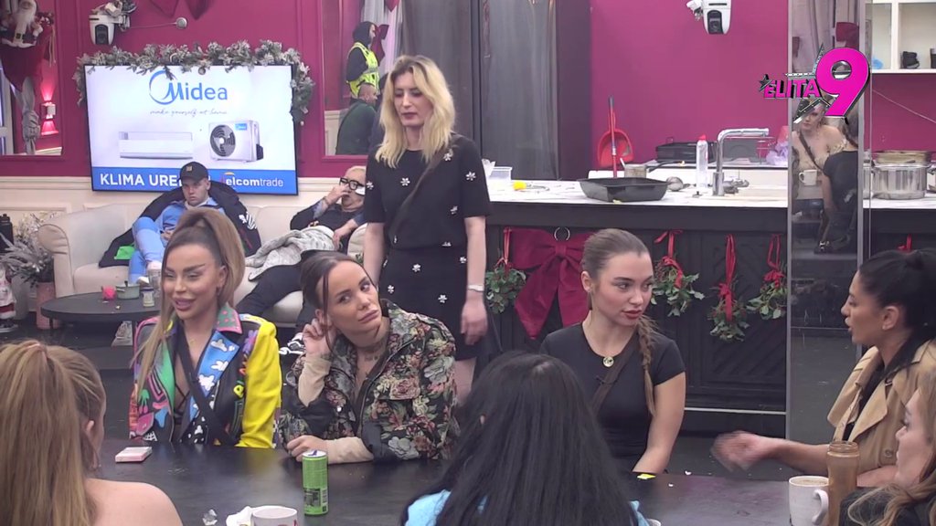 Tebe ko oženi, sahraniće ga opština: Jovan Rajić nasmejao sve nominacijom, pohvalio Sofijinu plastiku, a onda je advokatica progovorila (VIDEO)