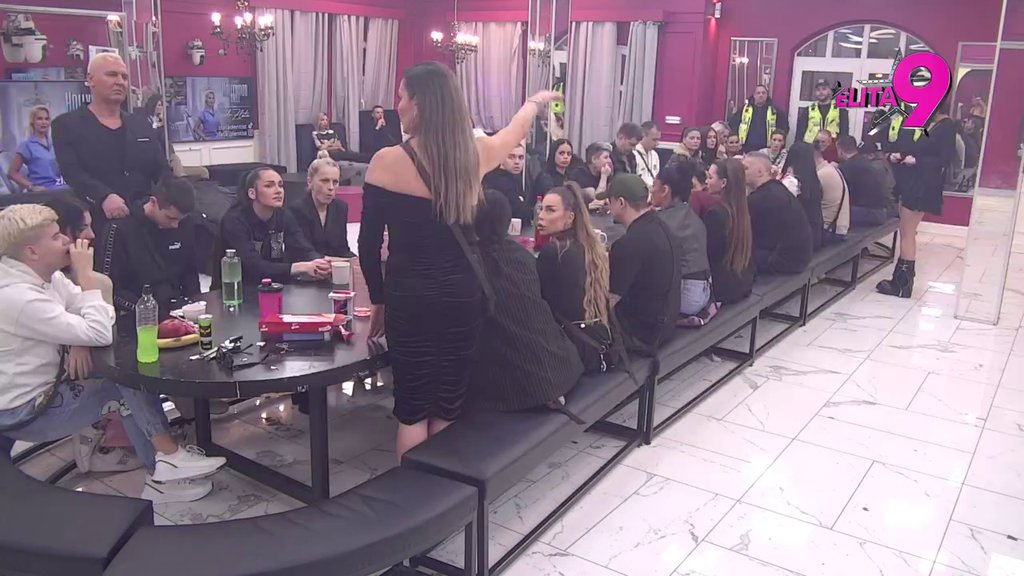 PROVALILI GA: Takmičari ubeđeni da Luka koristi Anitu zarad priče, a da i dalje VOLI Aneli (VIDEO)