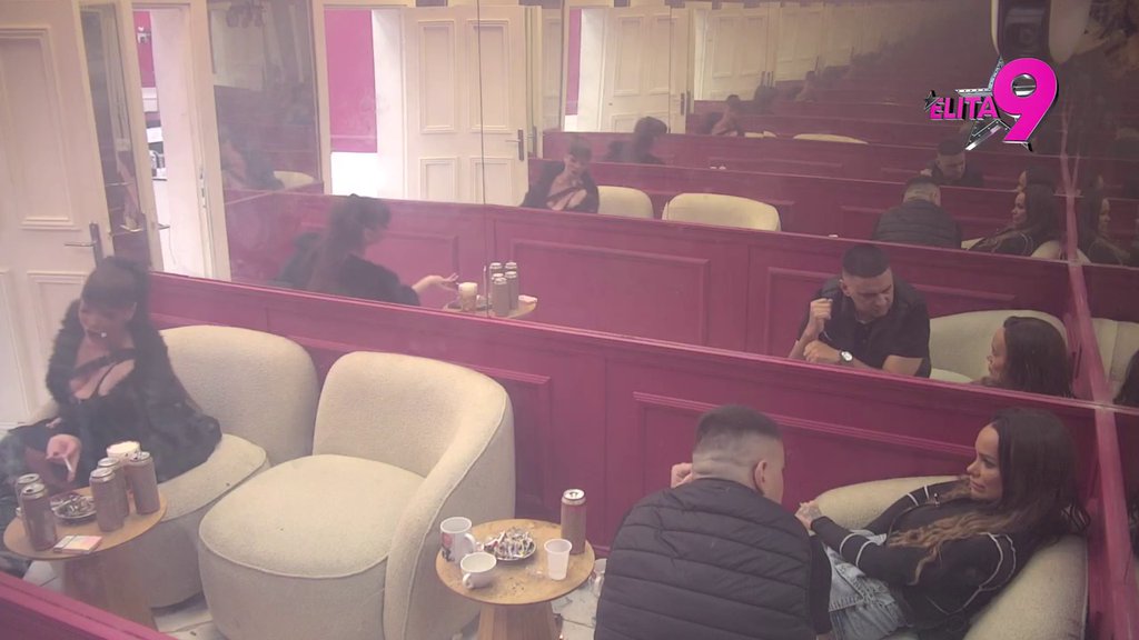 Ko ti je rekao da nismo zajedno? Miljana provocira Bebicu i Teodoru pesmama, oni izleteli iz pušionice (VIDEO)