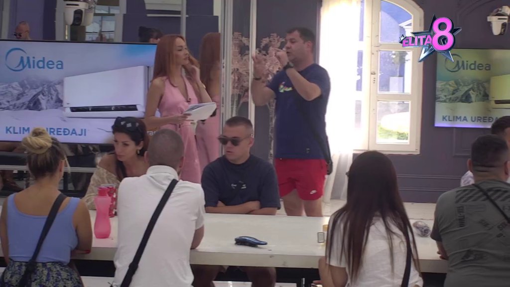Ponovo se upetljala: Anđela na sve načine izbegava odgovore o Pavlu, Ivan je ulovio u novoj kontradiktornosti i izazvao haos! (VIDEO)