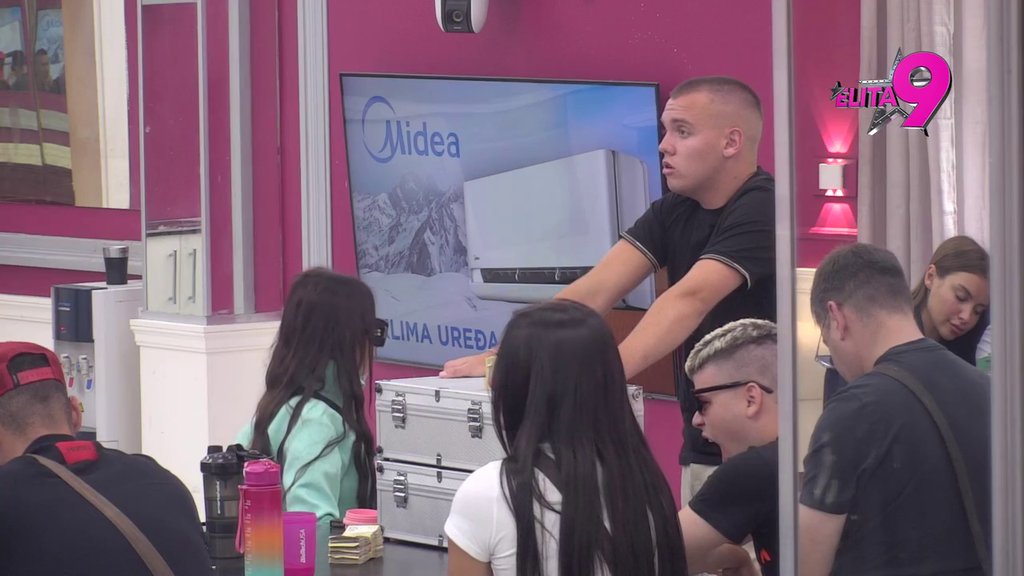 Puče bruka: Jovana definitivno potvrdila da je bila intimna s Terzom, on od blama propao u zemlju! (VIDEO)