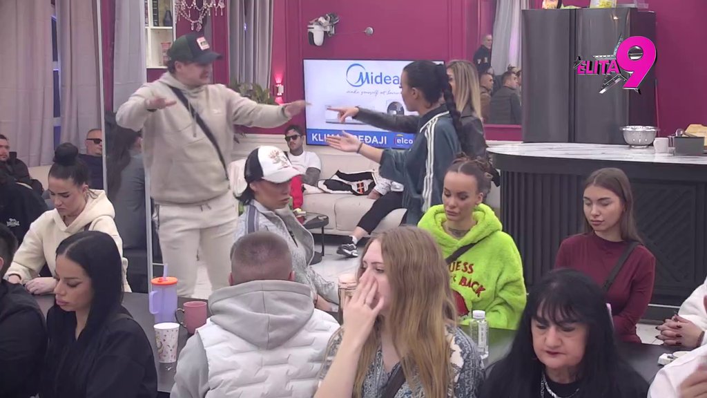 Luka i Anita prikrivaju svoje emocije: Terza ih jednim potezom raskrinkao, oni odmah preokrenuli priču na Filipa i Aneli (VIDEO)