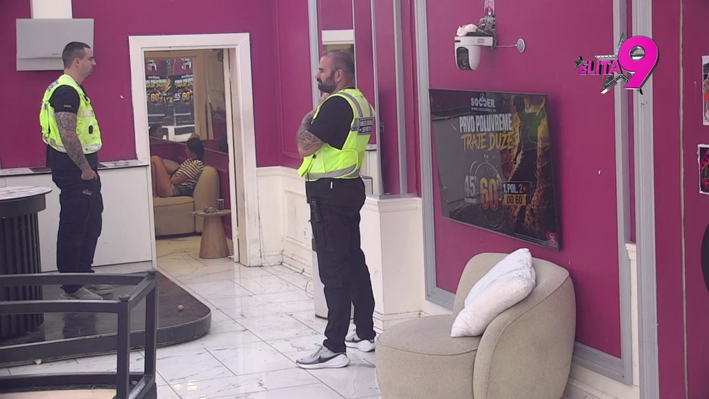 KARAMBOL: Asmin van sebe, Maji najavio novo smeškanje sa Stanijom! Obezbeđenje ih prati u stopu, ne mogu da se obuzdaju (VIDEO)