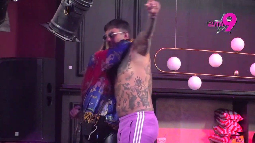 NE ZNA ZA DOSTOJANSTVO! Aneli svim silama pokušava da privuče Filipovu pažnju! (VIDEO)