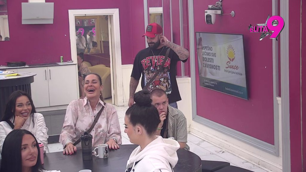 Šta se sve dešava, ništa više ne garantujem: Luka odreagovao na maženje Đukića i Aneli, Anita udarila žestoko na nju (VIDEO)