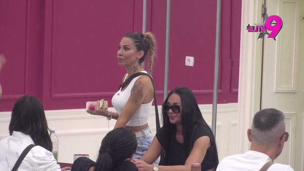 Pomirenje godine: Kačavenda i Aneli zakopale ratne sekire, evo šta će biti sa silnim tužbama! (VIDEO)