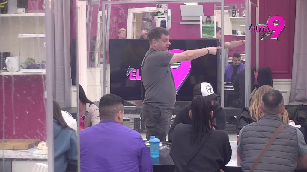 OPRAO JE BEBICU: Aneli otkrila da Asmin uživa da bude Majin potrčko, Marinkovićeva priznala kada će ući u vezu sa njim (VIDEO)