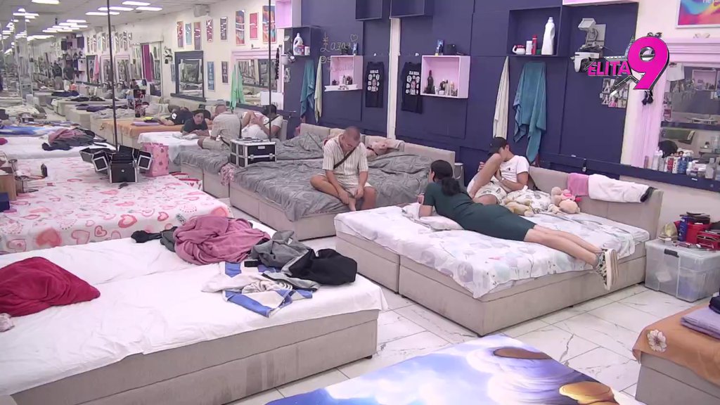 To je njihov dogovor iz hotela! Dača raskrinkao Aneli, ona i Asmin imaju TAJNI PLAN, ovo su se dogovorili ispod pokrivača! (VIDEO)